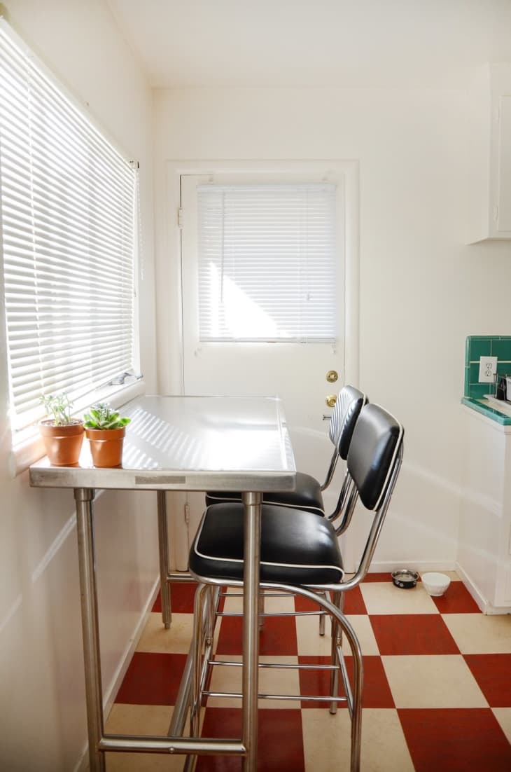 House Tour A Harmonious Oakland Studio Apartment Therapy